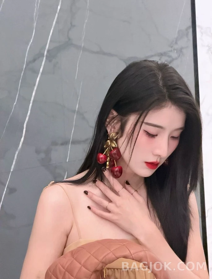생로랑 세인트로랑 체리 로고 귀걸이 상세 이미지