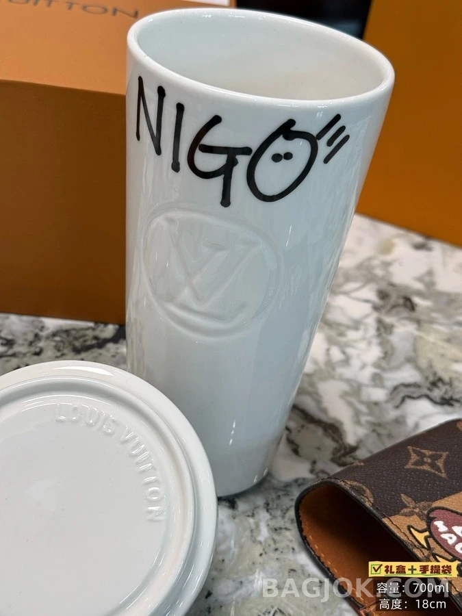 루이비통 루이비통 NIGO 모노그램 머그 상세 이미지