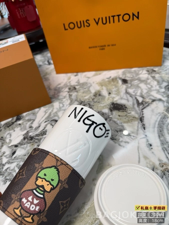 루이비통 루이비통 NIGO 모노그램 머그 상세 이미지