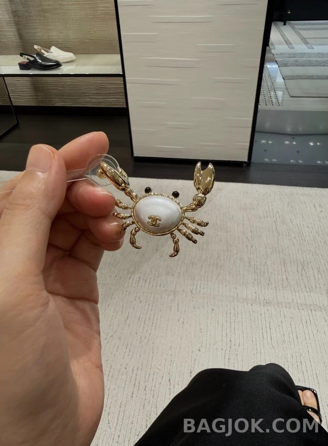 샤넬 샤넬 진주 게 브로치 상세 이미지