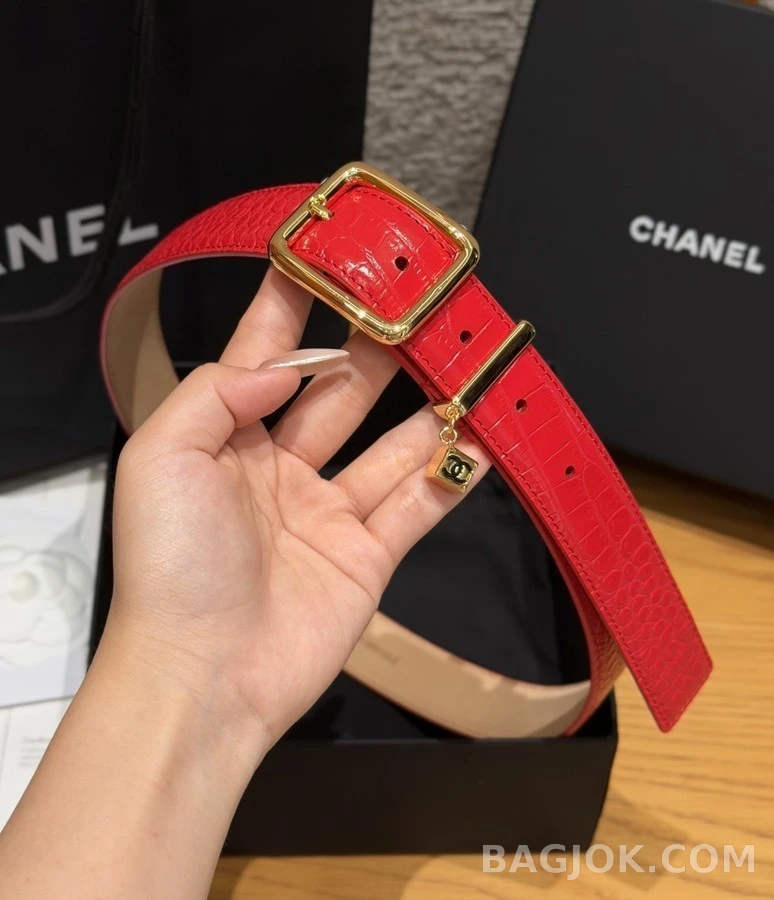 샤넬 샤넬 악어 엠보싱 더블C 참 벨트 상세 이미지