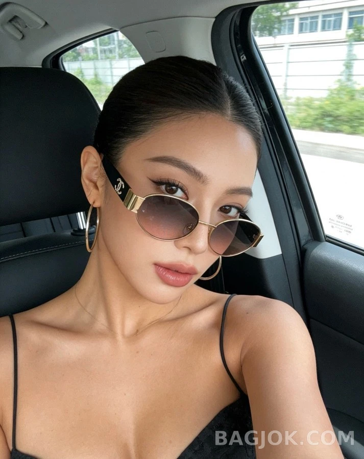 샤넬 샤넬 프레임 크리스탈 로고 선글라스 상세 이미지