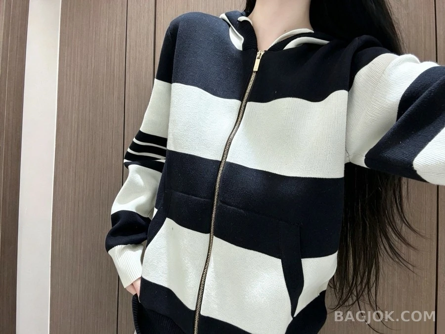 톰브라운 톰브라운 강아지 자수 스트라이프 후드집업 상세 이미지