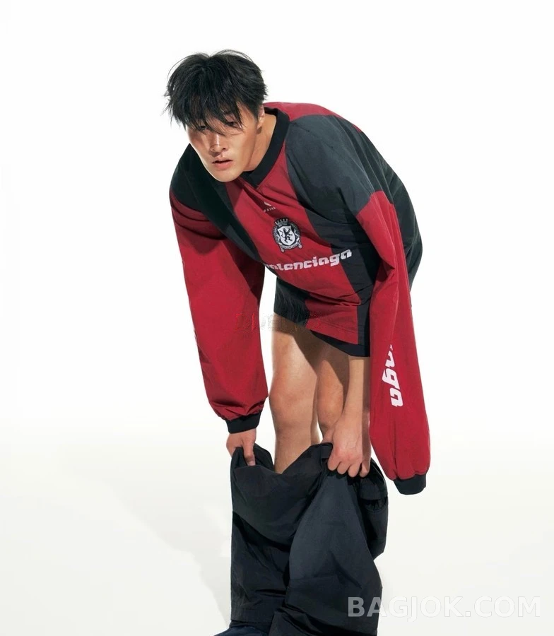 발렌시아가 발렌시아가 컬러블록 맨유 자수 롱슬리브 상세 이미지