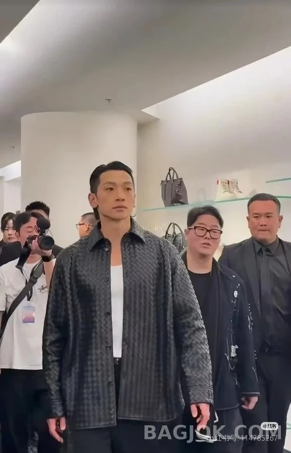 보테가베네타 보테가 베네타 위빙 가죽 셔츠 상세 이미지
