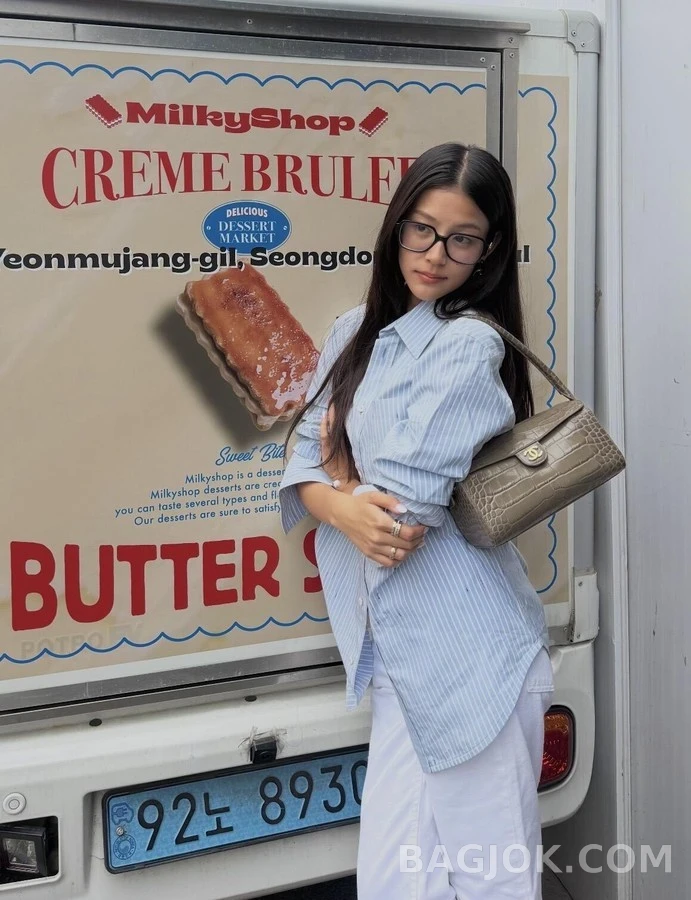 샤넬 샤넬 별점 스트라이프 더블C 자수 셔츠 상세 이미지