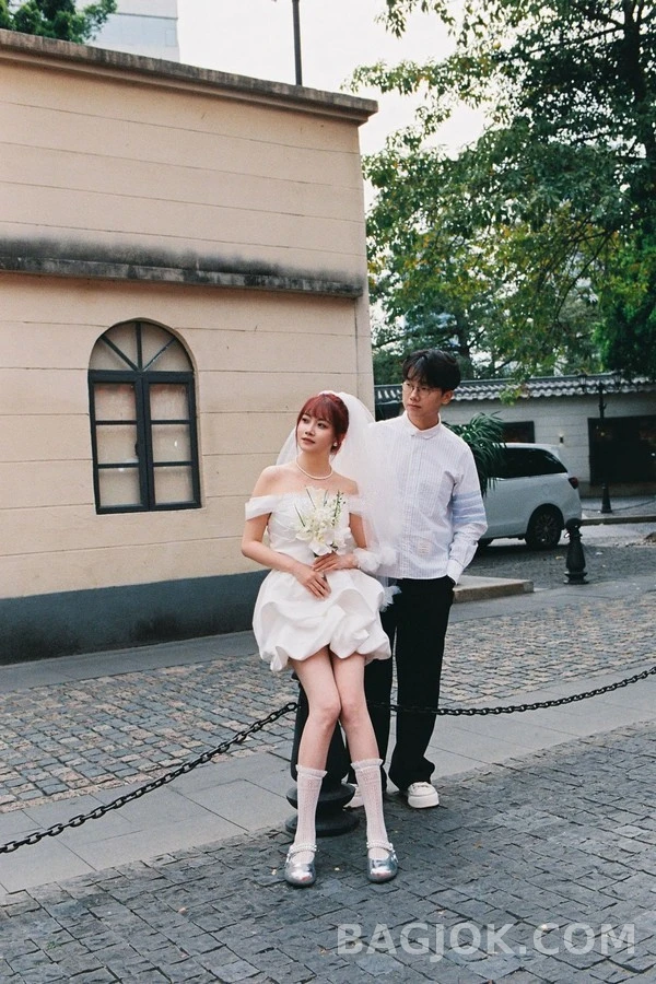 톰브라운 톰브라운 스트라이프 포바 셔츠 상세 이미지