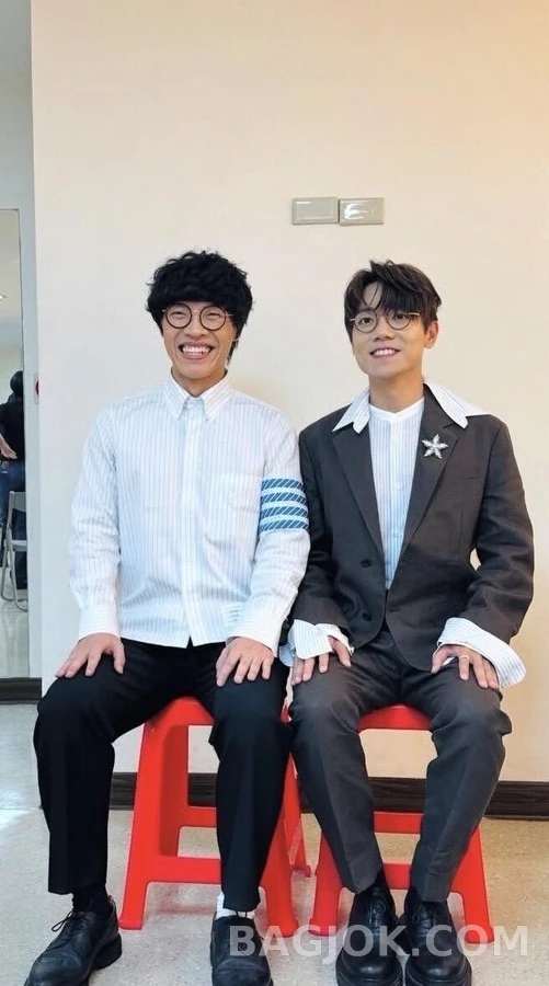 톰브라운 톰브라운 스트라이프 포바 셔츠 상세 이미지
