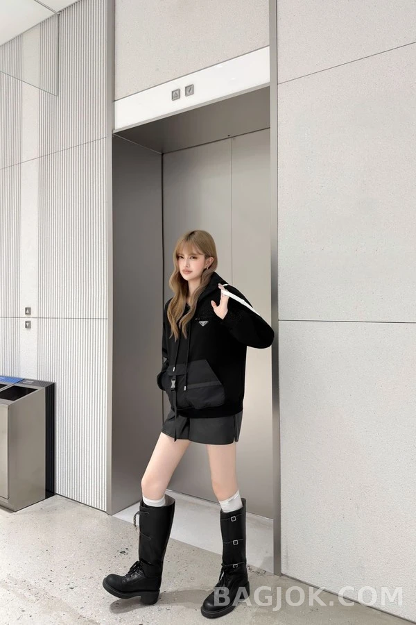 프라다 프라다 나일론 패널 스웨트셔츠 상세 이미지