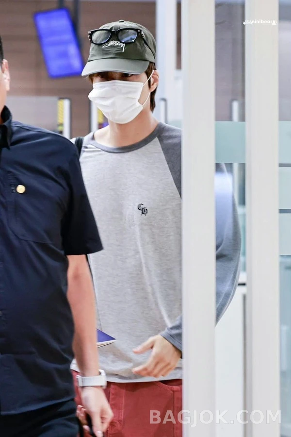 크롬하츠 크롬하츠 크로스 래글런 긴팔 티셔츠 상세 이미지