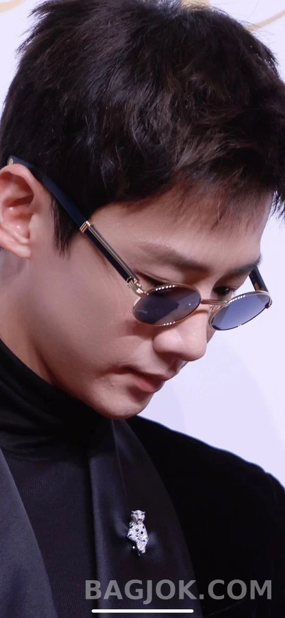 까르띠에 까르띠에 라운드 우드 템플 안경 상세 이미지