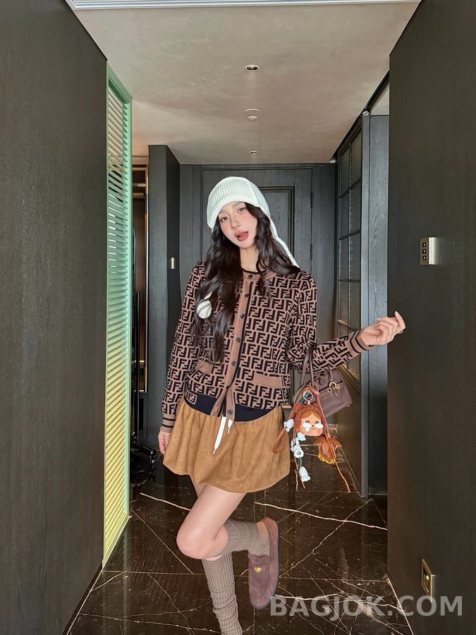펜디 펜디 로고 자카드 가디건 상세 이미지