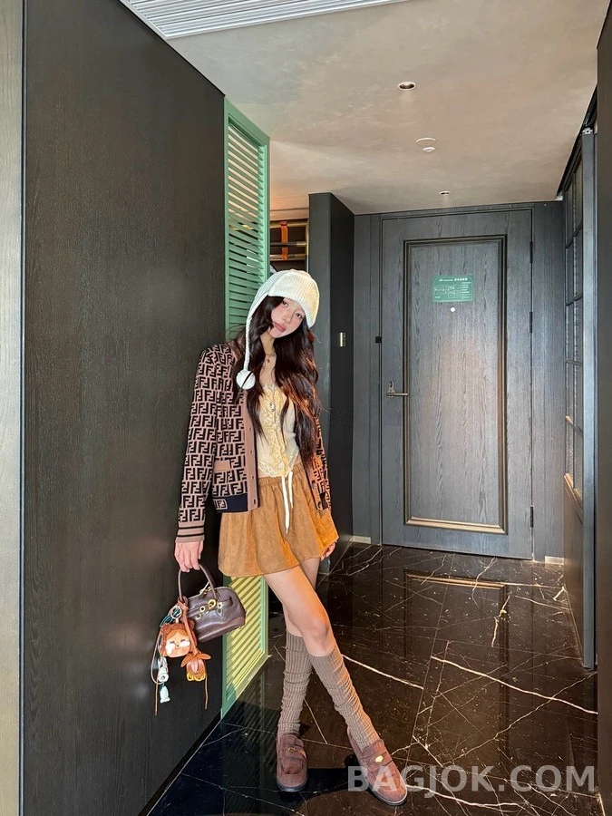 펜디 펜디 로고 자카드 가디건 상세 이미지