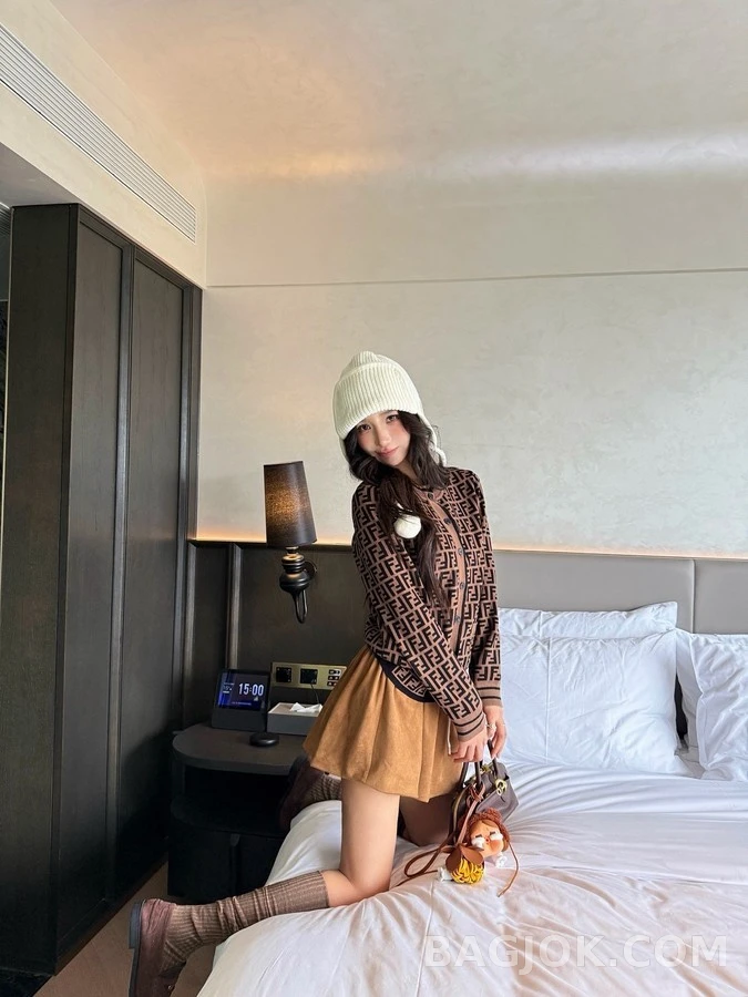 펜디 펜디 로고 자카드 가디건 상세 이미지