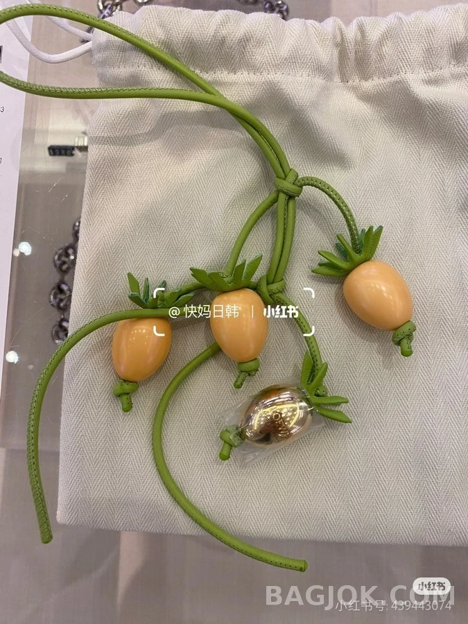 로에베 로에베 토마토 참 상세 이미지