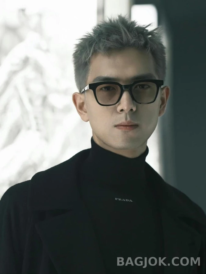 프라다 프라다 로고 자카드 터틀넥 스웨터 상세 이미지