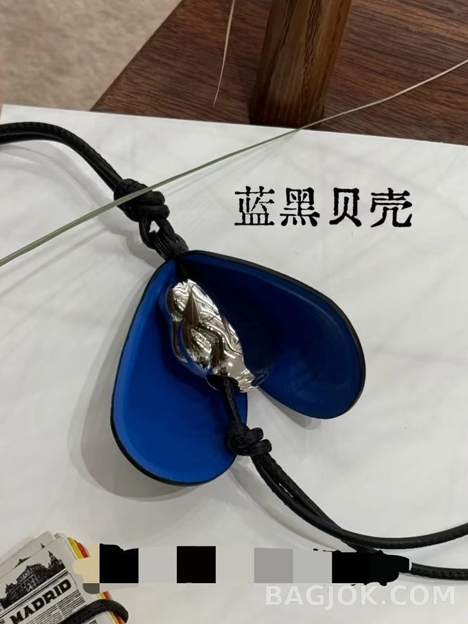 로에베 로에베 쉘 목걸이 상세 이미지