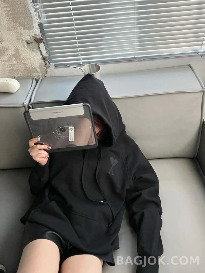 아미 아미 하트 로고 후드티 상세 이미지