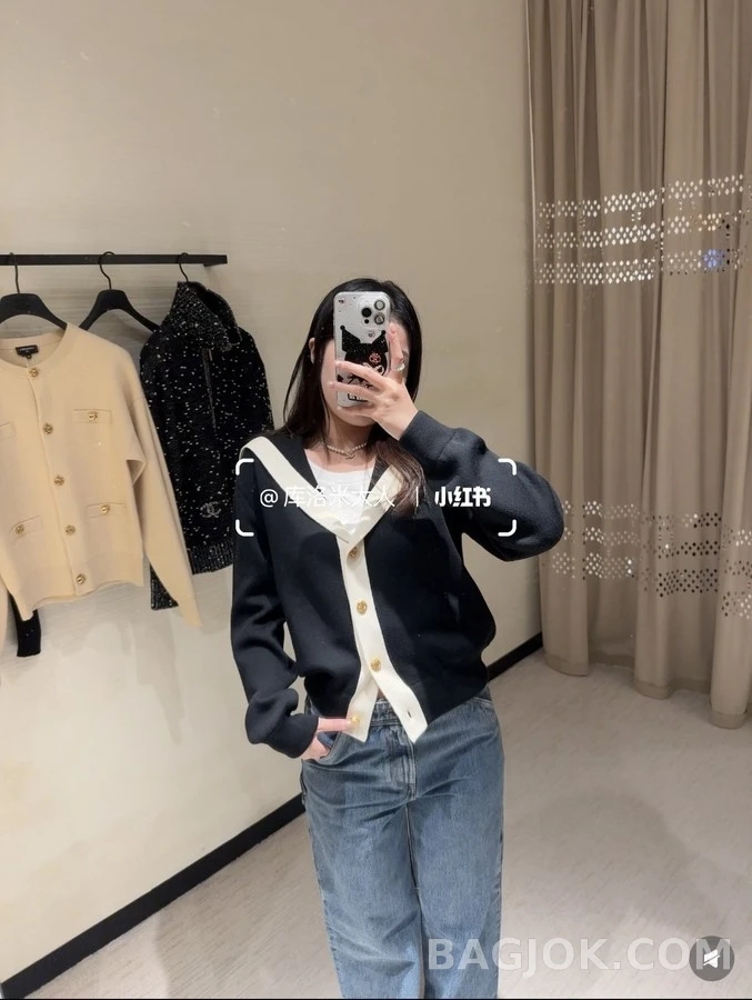 샤넬 샤넬 세일러 카라 배색 금장 버튼 가디건 상세 이미지