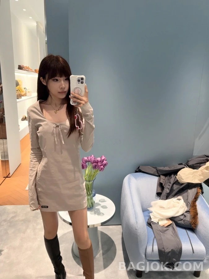 미우미우 미우미우 로고 리본 원피스 상세 이미지
