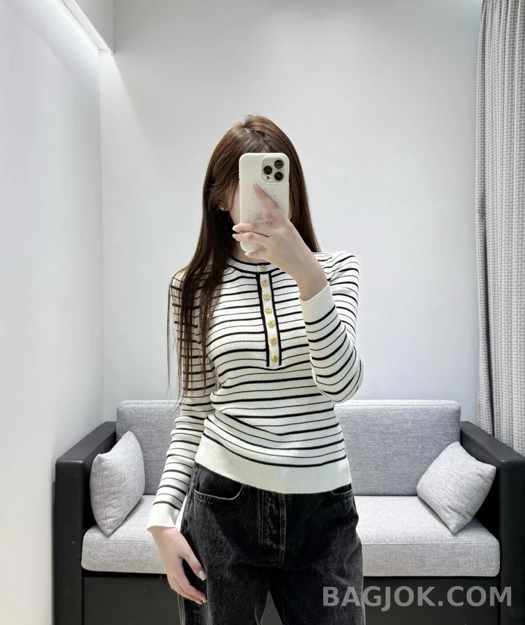 샤넬 샤넬 스트라이프 더블C 버튼 니트 상세 이미지