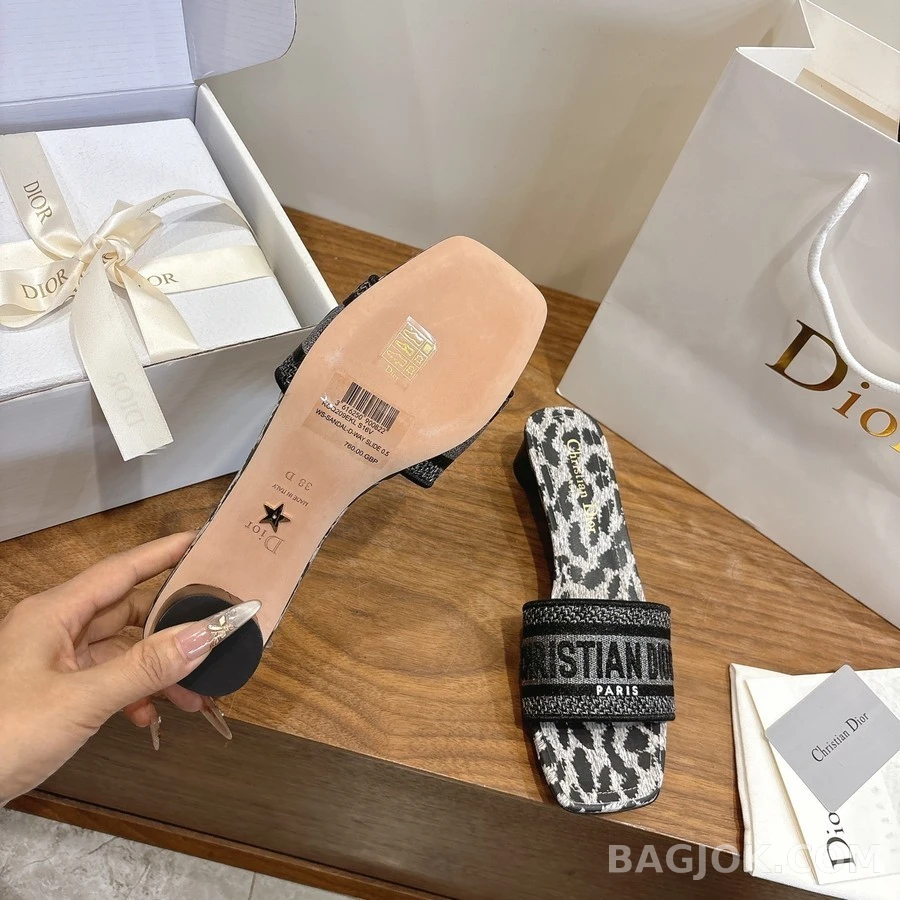 디올 디올 Dway 레오파드 힐 뮬 상세 이미지