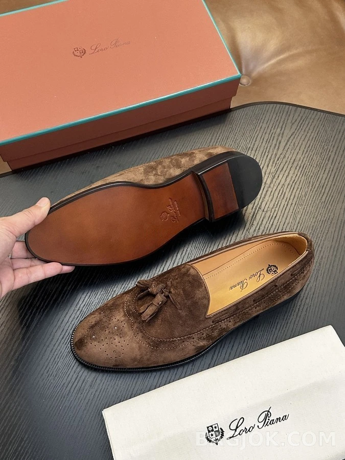 로로피아나 로로피아나 스웨이드 태슬 브로그 로퍼 상세 이미지