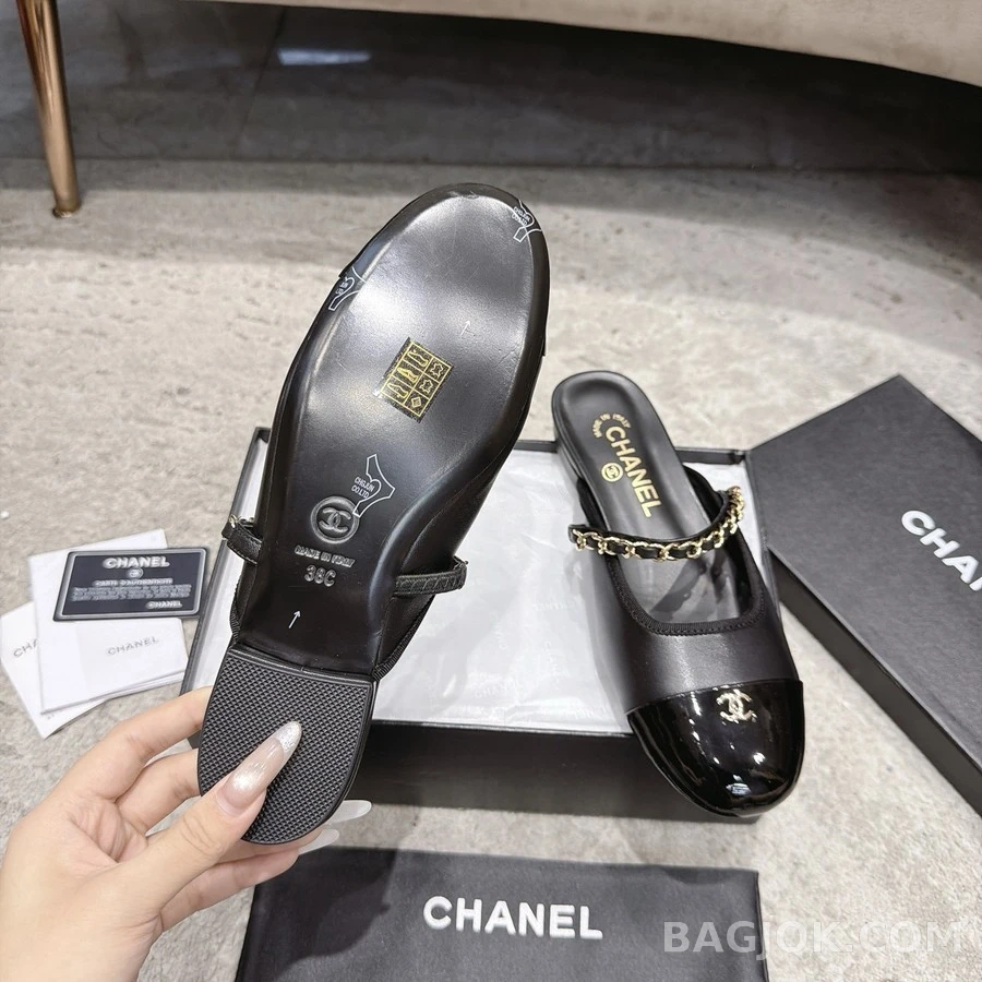샤넬 샤넬 로고 체인 뮬 상세 이미지