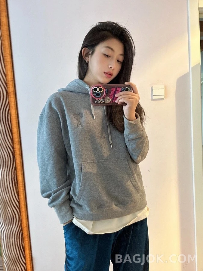 아미 아미 하트 자수 후드티 상세 이미지