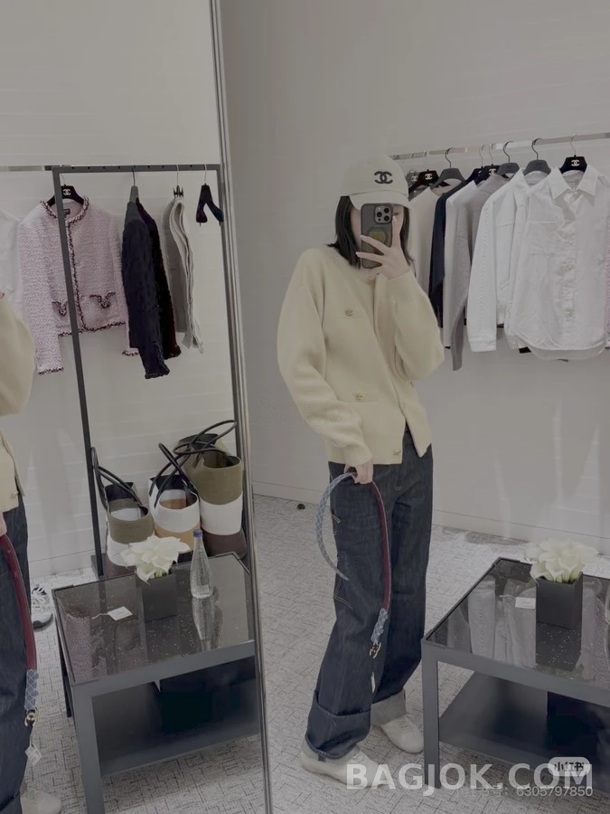 샤넬 샤넬 금장 포켓 라운드넥 가디건 상세 이미지