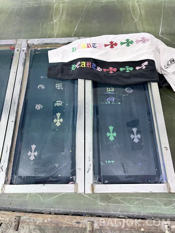 크롬하츠 크롬하츠 레인보우 크로스 긴팔 티셔츠 상세 이미지