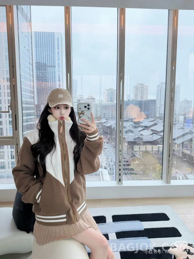 루이비통 루이비통 모노그램 레이저 컬러블록 플리스 자켓 상세 이미지
