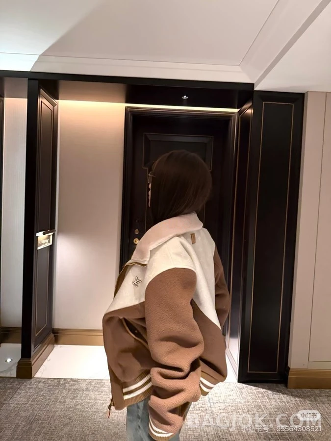 루이비통 루이비통 모노그램 레이저 컬러블록 플리스 자켓 상세 이미지