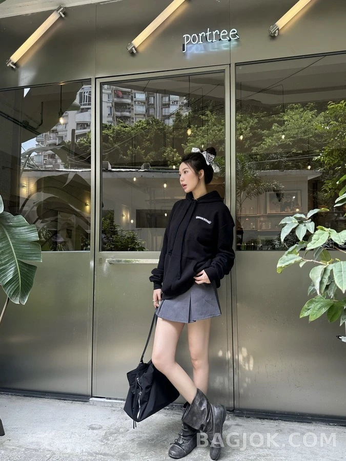 크롬하츠 크롬하츠 십자가 프린트 후드 티셔츠 상세 이미지