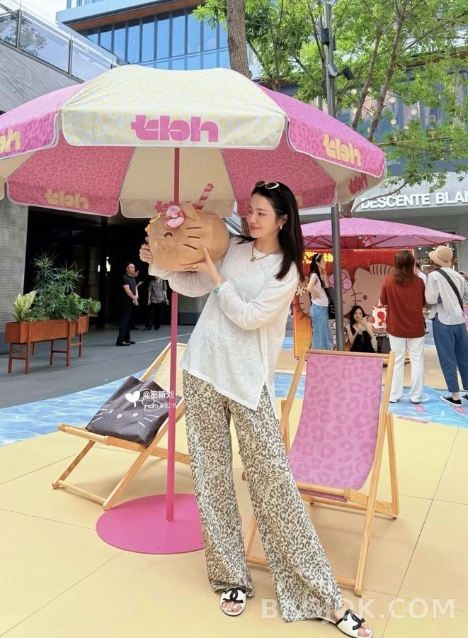 샤넬 샤넬 투톤 로고 슬라이드 샌들 상세 이미지