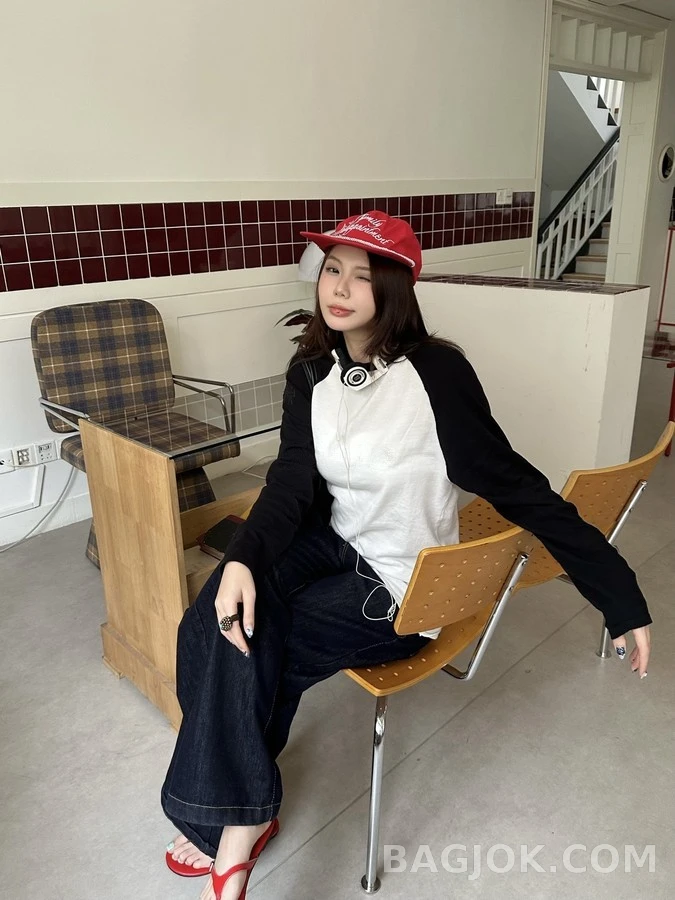 크롬하츠 크롬하츠 블랙앤화이트 크로스 로고 긴팔 티셔츠 상세 이미지