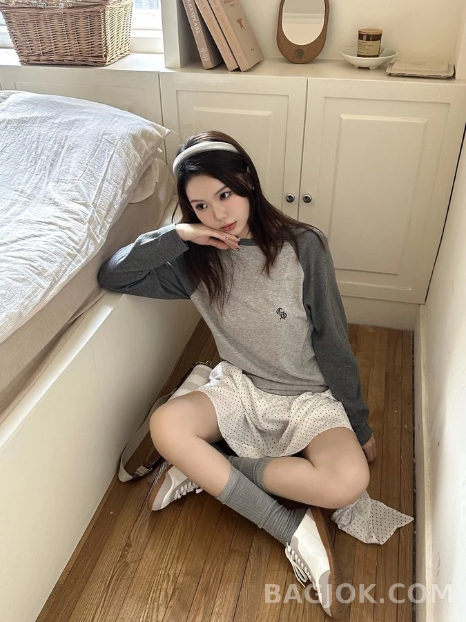 크롬하츠 크롬하츠 투톤 로고 자수 긴팔 티셔츠 상세 이미지