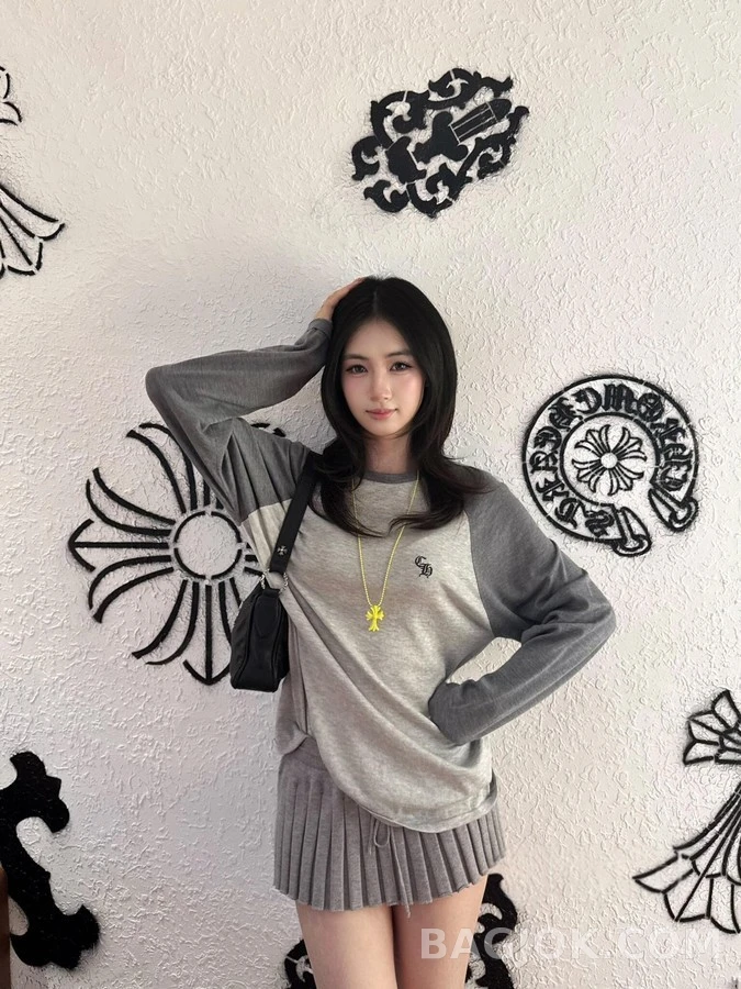 크롬하츠 크롬하츠 투톤 로고 자수 긴팔 티셔츠 상세 이미지