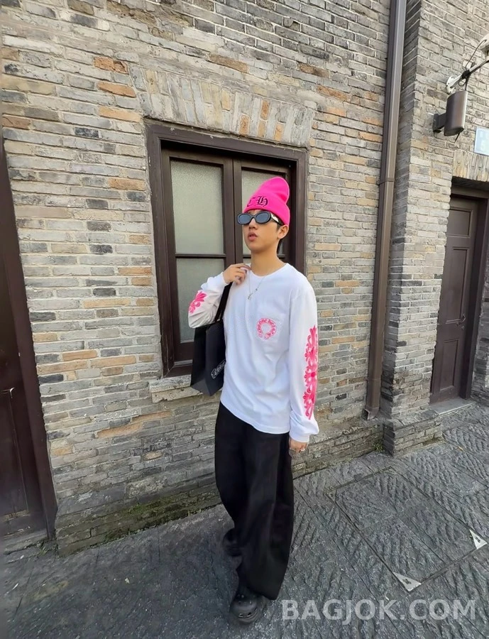 크롬하츠 크롬하츠 형광 말발굽 크로스 긴팔 티셔츠 상세 이미지