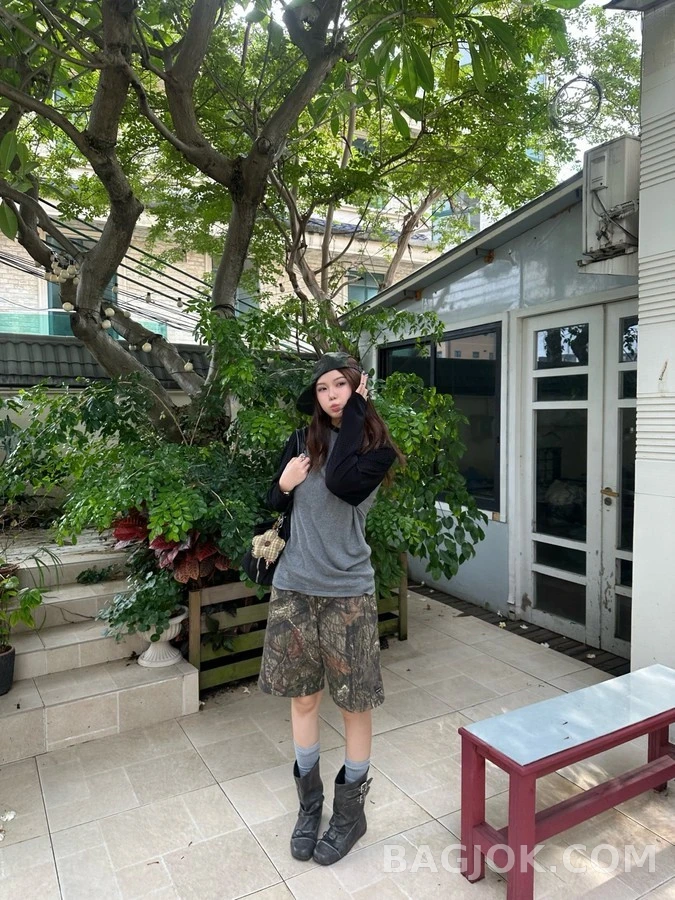 크롬하츠 크롬하츠 크로스 패치 래글런 긴팔 티셔츠 상세 이미지