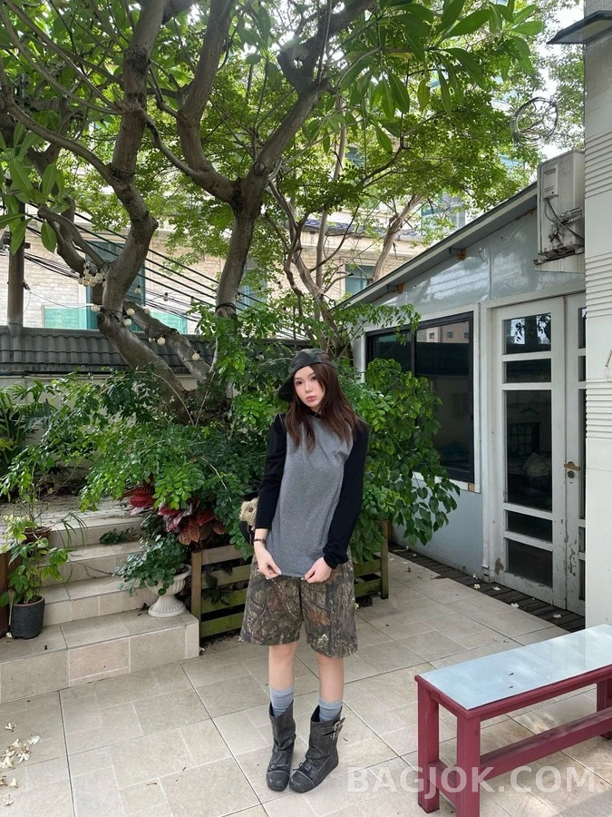 크롬하츠 크롬하츠 크로스 패치 래글런 긴팔 티셔츠 상세 이미지