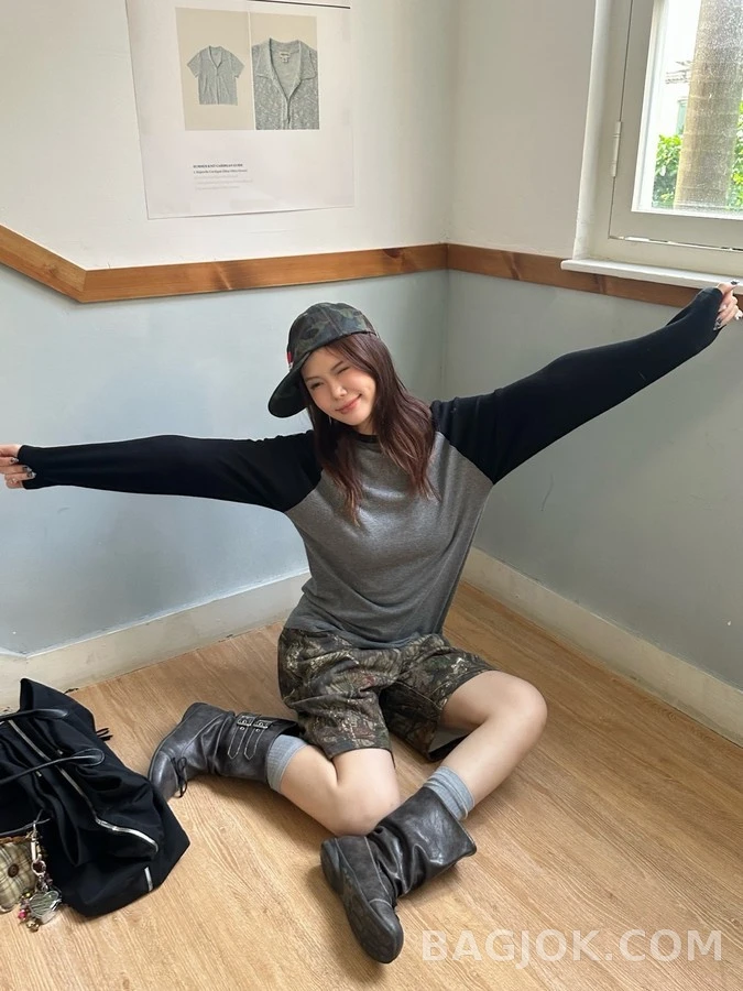크롬하츠 크롬하츠 크로스 패치 래글런 긴팔 티셔츠 상세 이미지