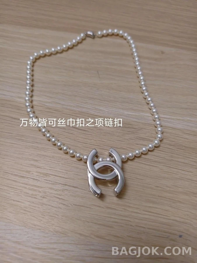 샤넬 샤넬 로고 스카프 버클 상세 이미지