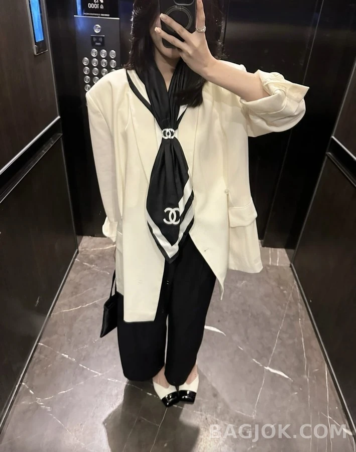 샤넬 샤넬 로고 스카프 버클 상세 이미지
