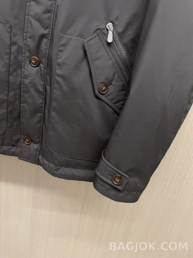브루넬로 쿠치넬리 브루넬로 쿠치넬리 탈착식 양모 카라 구스 다운 자켓 상세 이미지