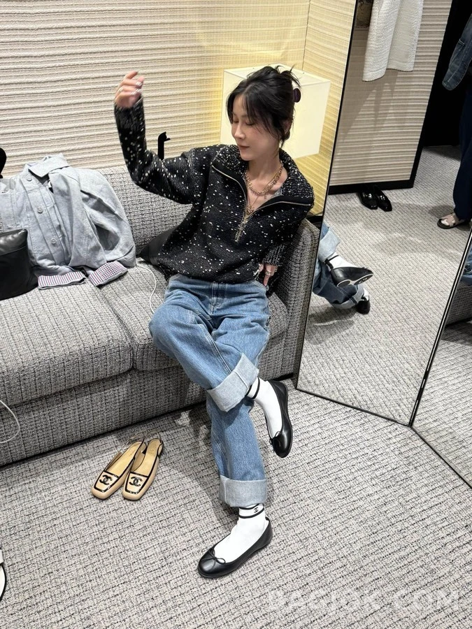 샤넬 샤넬 블랙앤화이트 혼방 하프집업 니트 상세 이미지