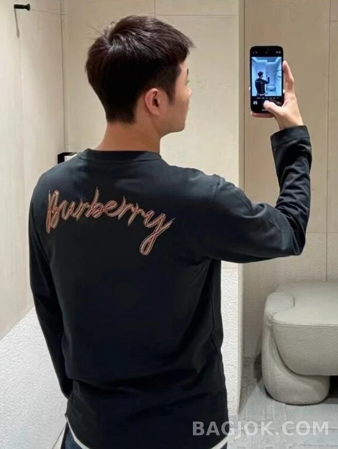 버버리 버버리 격자 패턴 & 레터링 긴팔 티셔츠 상세 이미지