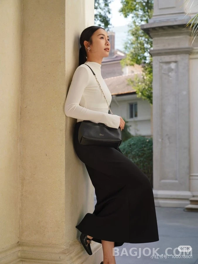 디올 디올 데이지 펄 이어링 상세 이미지