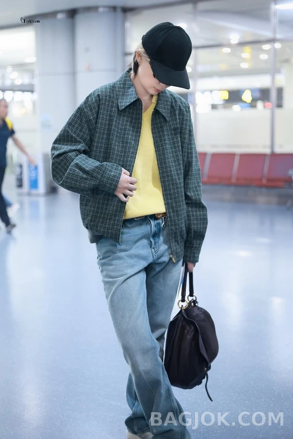 미우미우 미우미우 격자무늬 자수 로고 자켓 상세 이미지