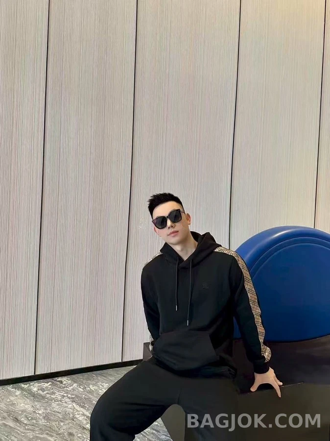 버버리 버버리 체크 스트라이프 후드 맨투맨 상세 이미지